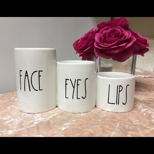 Rae Dunn “Inspired” Makeup holder